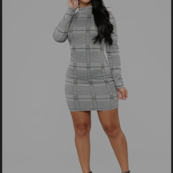 Straford Plad Dress - Picture 2 of 8